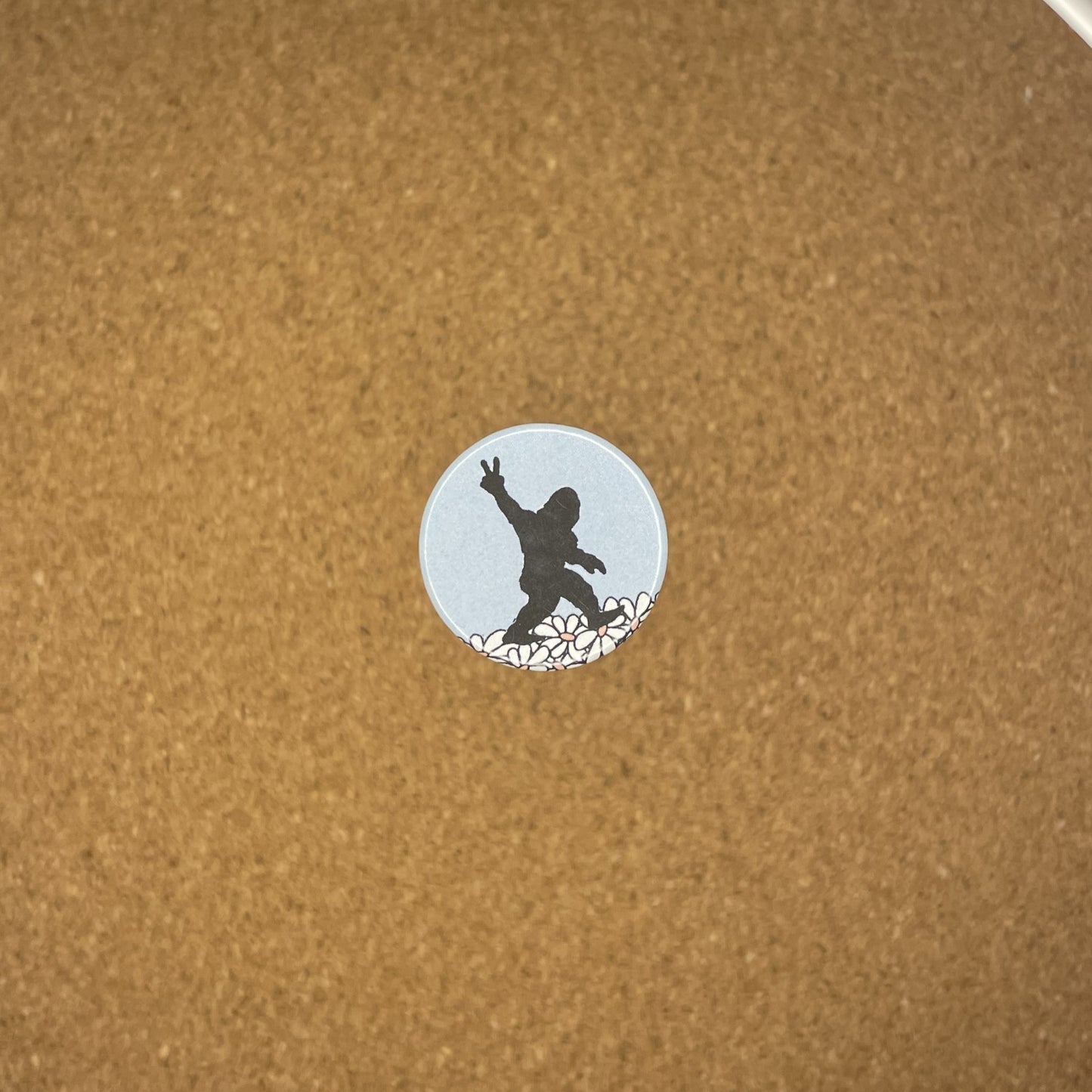 1" Pin Badge Bigfoot In Daisies