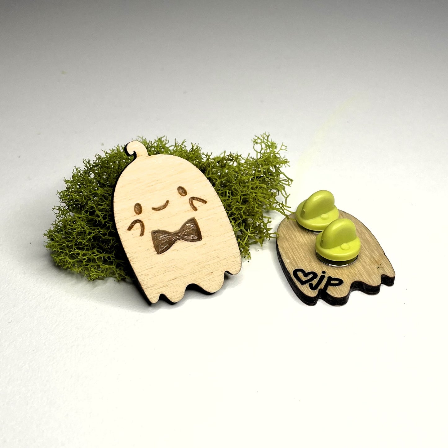 Ghil the ghost wooden pin