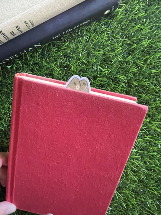 Green Hills Bookmark Clip