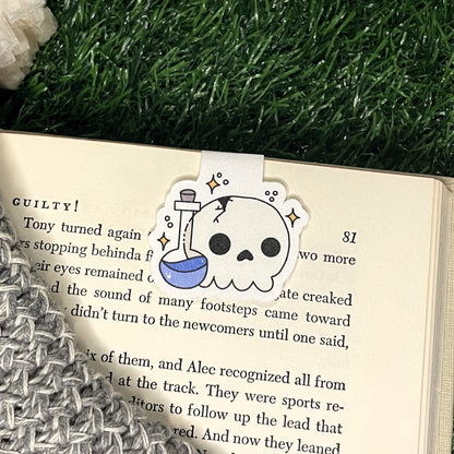 Magnetic Bookmark - Skull & Bottle