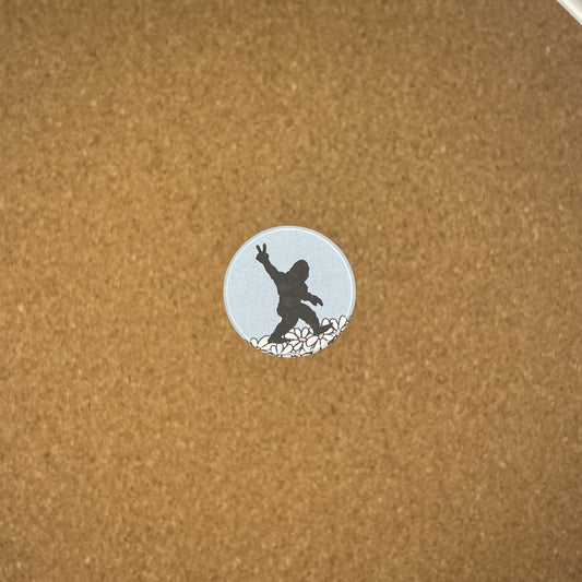 1" Pin Badge Bigfoot In Daisies