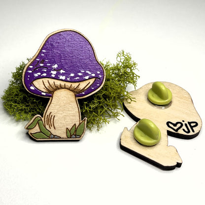 Wooden Pin- Mushroom In Grass