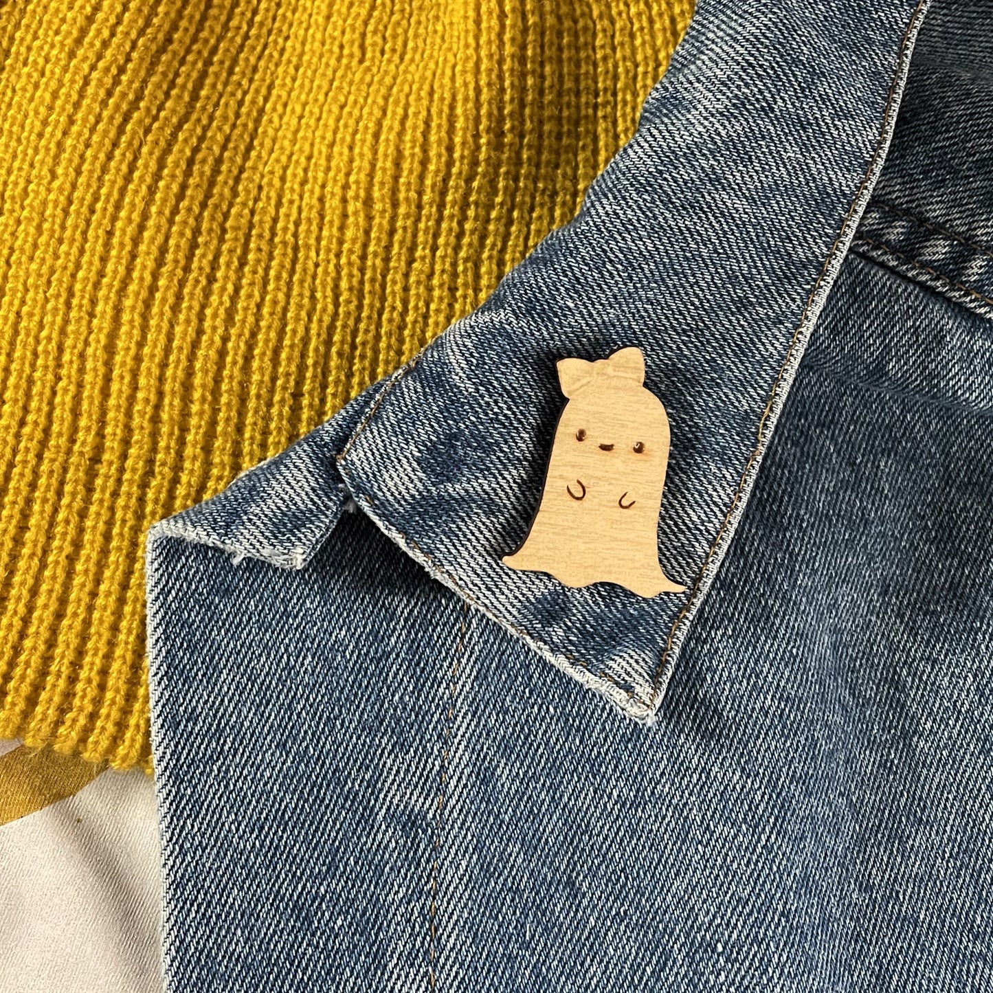 Wooden Pin-Gwen the Ghost