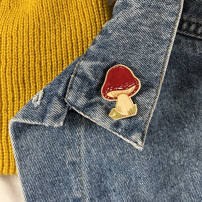 Wooden Pin- Mushroom In Grass