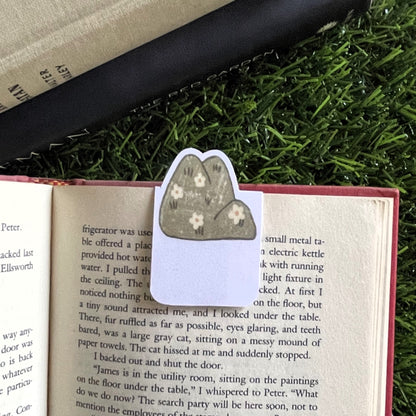 Green Hills Bookmark Clip